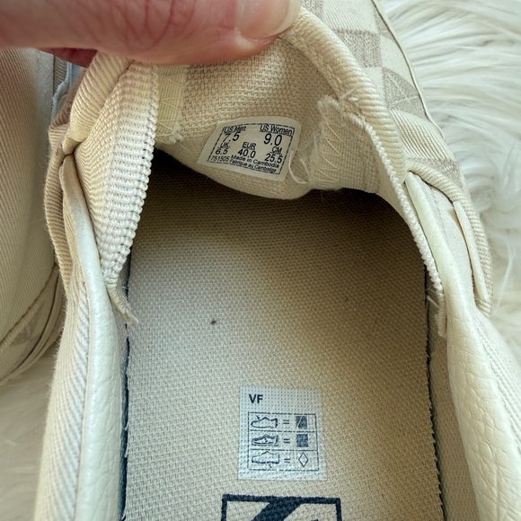 Vans Classic Checkered Slip-Ons Marshmallow size 9 - Picture 8 of 9